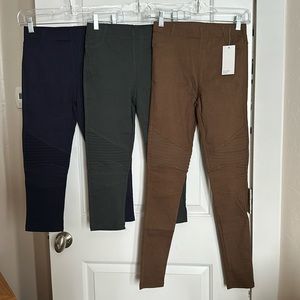 Causal Capris, Bundled Pants. Size S/M